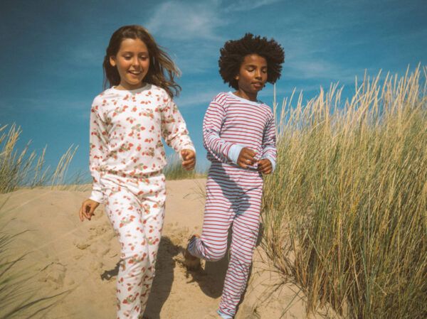 Sleepy Doe Strawberry en Stripe kinderpyjama